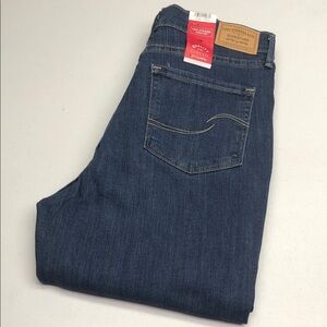 NWT LEVI SIGNATURE HIGH-RISE STRAIGHT JEANS 6/28x30 ⭐️